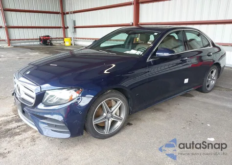 2017 Mercedes-Benz E 300 4Matic z USA, uszkodzony, nr VIN WDDZF4KB7HA174395